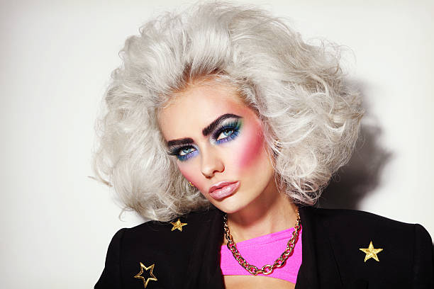 80s style inspiration revolves around daring looks like oversized blazers,