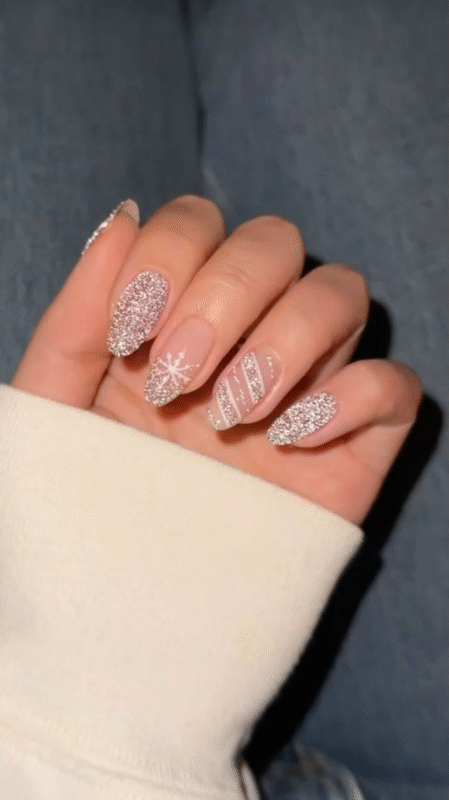 Glitter Gradient winter nails