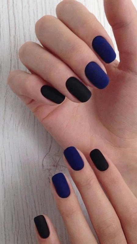 Matte Short Blues winter nails